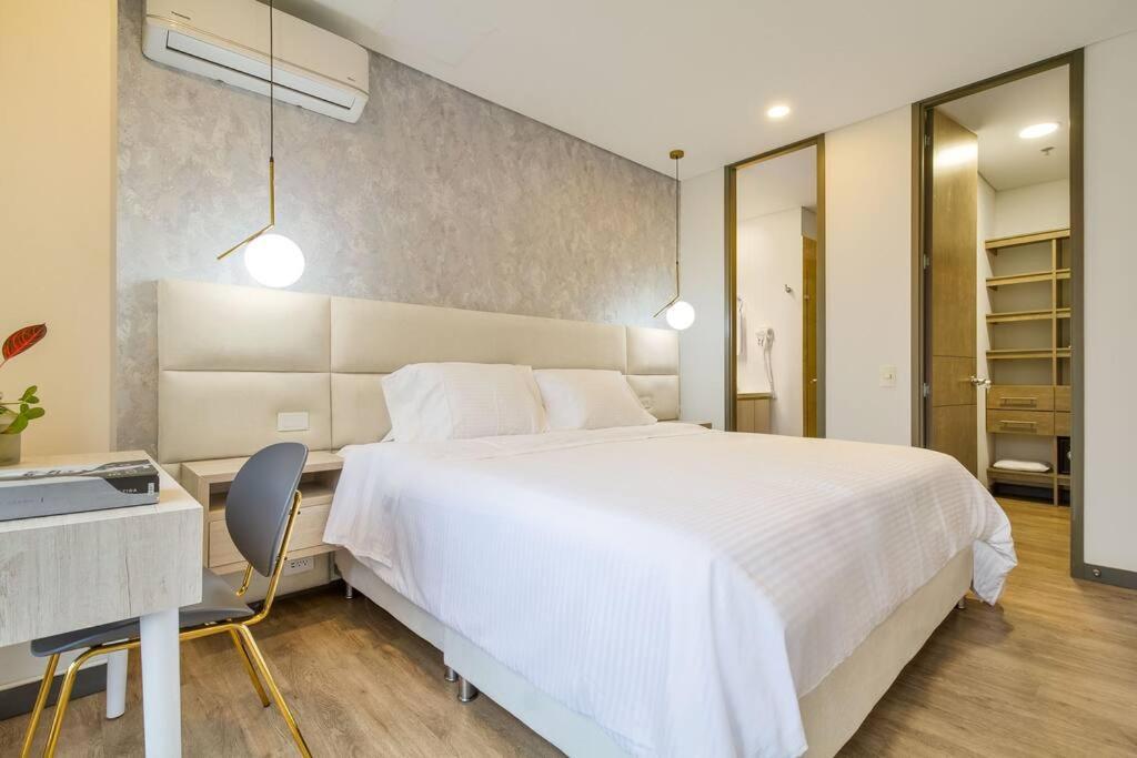 Apartment Luxury In El Poblado, Class 1001