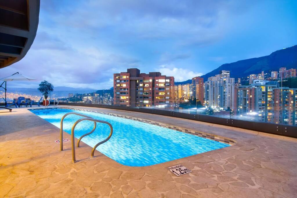 Luxury In El Poblado, Class 1001 Apartment *